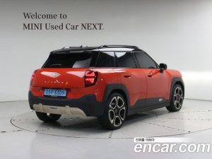 Mini Cooper SE Favoured 2025 года из Южной Кореи