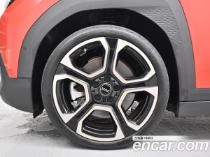 Mini Cooper SE Favoured 2025 года из Южной Кореи