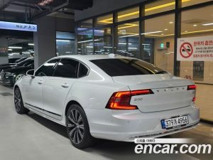 Volvo S90 B5 Ultra Bright 2025 года из Южной Кореи