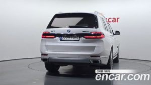 BMW X7 xDrive 40i Design Pure Excellence 7-Seater 2023 года из Южной Кореи