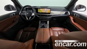 BMW X7 xDrive 40i Design Pure Excellence 7-Seater 2023 года из Южной Кореи