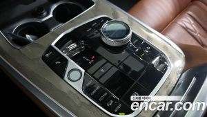 BMW X7 xDrive 40i Design Pure Excellence 7-Seater 2023 года из Южной Кореи