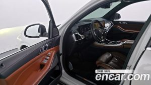 BMW X7 xDrive 40i Design Pure Excellence 7-Seater 2023 года из Южной Кореи