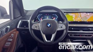 BMW X7 xDrive 40i Design Pure Excellence 7-Seater 2023 года из Южной Кореи