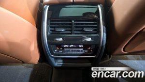 BMW X7 xDrive 40i Design Pure Excellence 7-Seater 2023 года из Южной Кореи