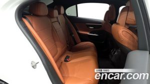 Mercedes-Benz C-Class C300 4MATIC Avantgarde 2023 года из Южной Кореи
