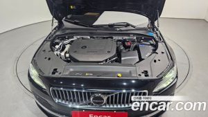 Volvo S90 B6 AWD Ultra Bright 2025 года из Южной Кореи