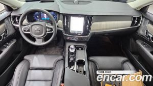 Volvo S90 B6 AWD Ultra Bright 2025 года из Южной Кореи