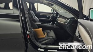 Volvo S90 B6 AWD Ultra Bright 2025 года из Южной Кореи