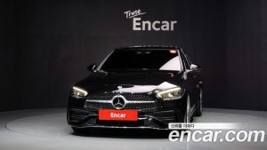 Mercedes-Benz C-Class C300 4MATIC AMG Line 2024 года из Южной Кореи