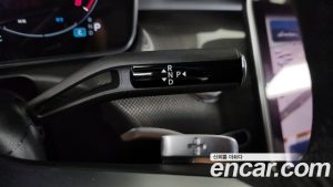 Mercedes-Benz C-Class C300 4MATIC AMG Line 2024 года из Южной Кореи