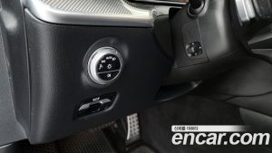 Mercedes-Benz C-Class C300 4MATIC AMG Line 2024 года из Южной Кореи