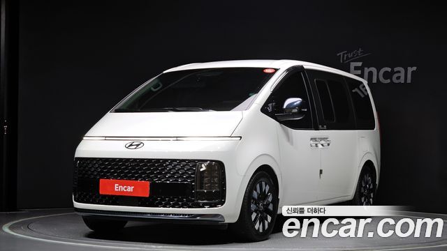 Hyundai Staria L3.5 Lounge 9-Seater 2025 года из Кореи