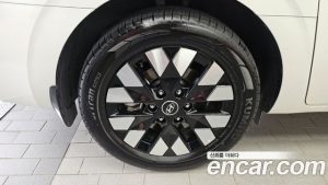 Hyundai Staria L3.5 Lounge 9-Seater 2025 года из Южной Кореи