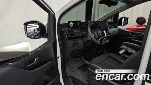 Hyundai Staria L3.5 Lounge 9-Seater 2025 года из Южной Кореи