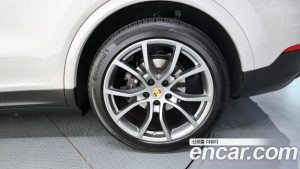 Porsche Cayenne 3.0 2023 года из Южной Кореи