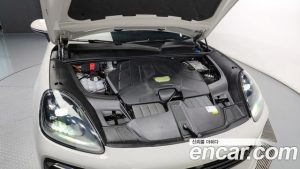 Porsche Cayenne 3.0 2023 года из Южной Кореи