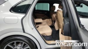 Porsche Cayenne 3.0 2023 года из Южной Кореи