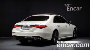 Mercedes-Benz S-Class S400 d 4MATIC 2023 года из Южной Кореи