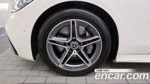 Mercedes-Benz S-Class S400 d 4MATIC 2023 года из Южной Кореи
