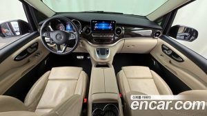 Mercedes-Benz V-Class V300 CDI 2023 года из Южной Кореи