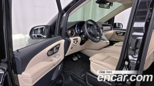 Mercedes-Benz V-Class V300 CDI 2023 года из Южной Кореи