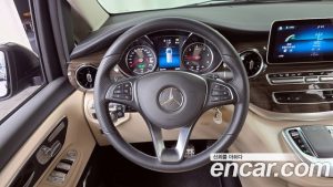 Mercedes-Benz V-Class V300 CDI 2023 года из Южной Кореи