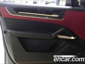Porsche Cayenne 3.0 2024 года из Южной Кореи