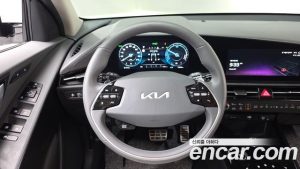 Kia Niro Signature 2024 года из Южной Кореи