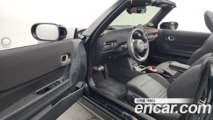 Mini Cooper Convertible JCW 2025 года из Южной Кореи