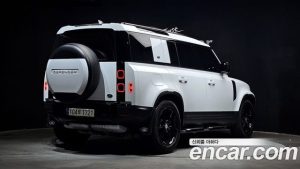 Land Rover Defender 110 D300 HSE 2023 года из Южной Кореи