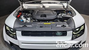Land Rover Defender 110 D300 HSE 2023 года из Южной Кореи