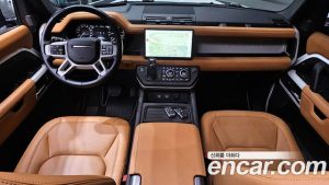 Land Rover Defender 110 D300 HSE 2023 года из Южной Кореи