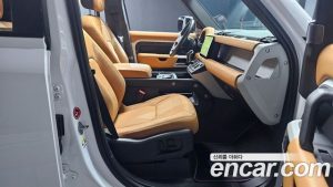Land Rover Defender 110 D300 HSE 2023 года из Южной Кореи