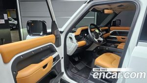 Land Rover Defender 110 D300 HSE 2023 года из Южной Кореи