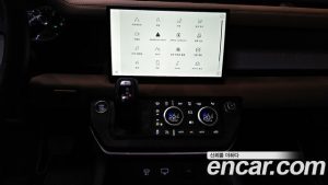 Land Rover Defender 110 D300 HSE 2023 года из Южной Кореи