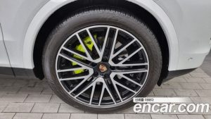 Porsche Cayenne 3.0 2025 года из Южной Кореи