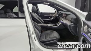 Mercedes-Benz E-Class E53 AMG 4MATIC+ 2023 года из Южной Кореи