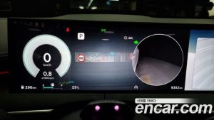 Genesis GV70 2.5T Бензин 2WD 2025 года из Южной Кореи