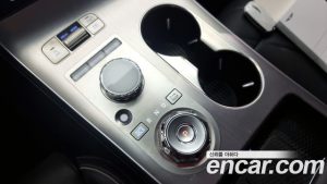Genesis GV70 2.5T Бензин 2WD 2025 года из Южной Кореи