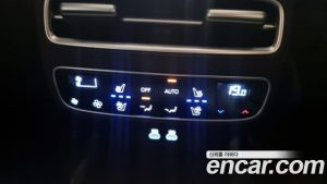Genesis GV70 2.5T Бензин 2WD 2025 года из Южной Кореи