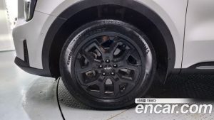 Kia Sorento HEV 1.6 2WD 2024 года из Южной Кореи
