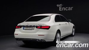 Mercedes-Benz E-Class E220d 4MATIC Exclusive 2023 года из Южной Кореи