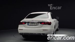 Mercedes-Benz E-Class E220d 4MATIC Exclusive 2023 года из Южной Кореи