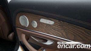 Mercedes-Benz E-Class E220d 4MATIC Exclusive 2023 года из Южной Кореи