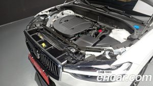 Volvo XC60 B5 ULTIMATE Bright 2024 года из Южной Кореи