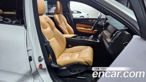 Volvo XC60 B5 ULTIMATE Bright 2024 года из Южной Кореи