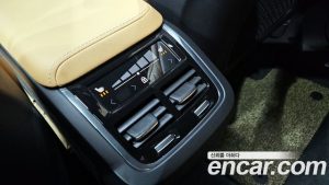 Volvo XC60 B5 ULTIMATE Bright 2024 года из Южной Кореи