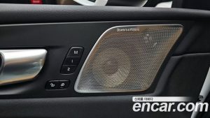 Volvo XC60 B5 ULTIMATE Bright 2024 года из Южной Кореи