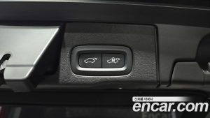 Volvo XC60 B5 ULTIMATE Bright 2024 года из Южной Кореи